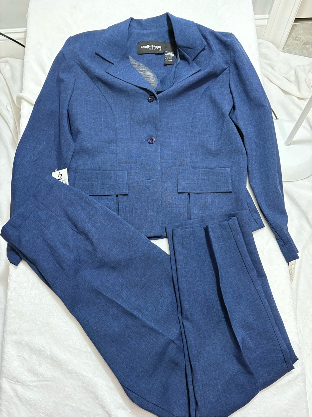 Sag Harbor Women's Navy Blue Two-Piece Pant Suit